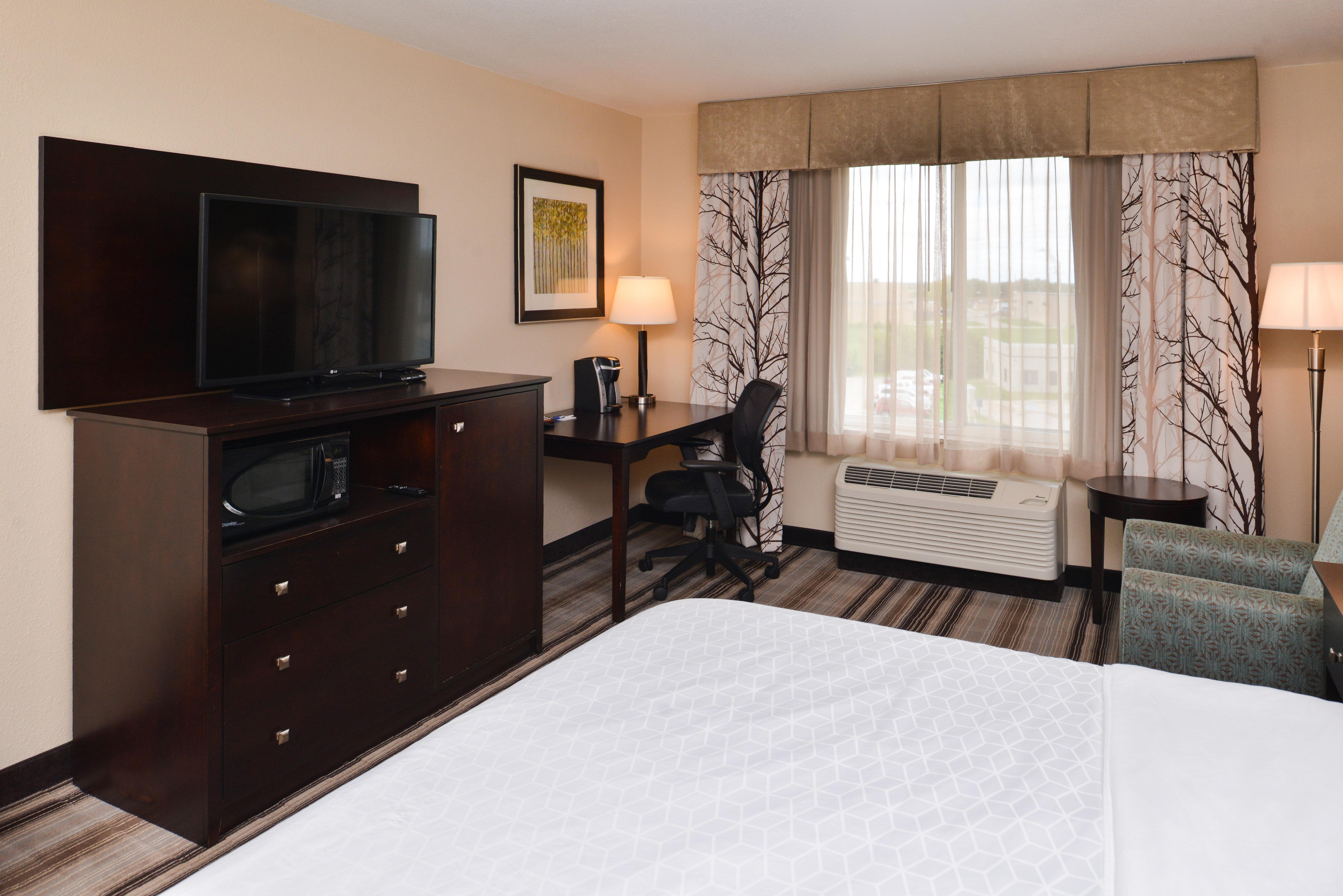 Holiday Inn Express & Suites Emporia Northwest By Ihg Luaran gambar