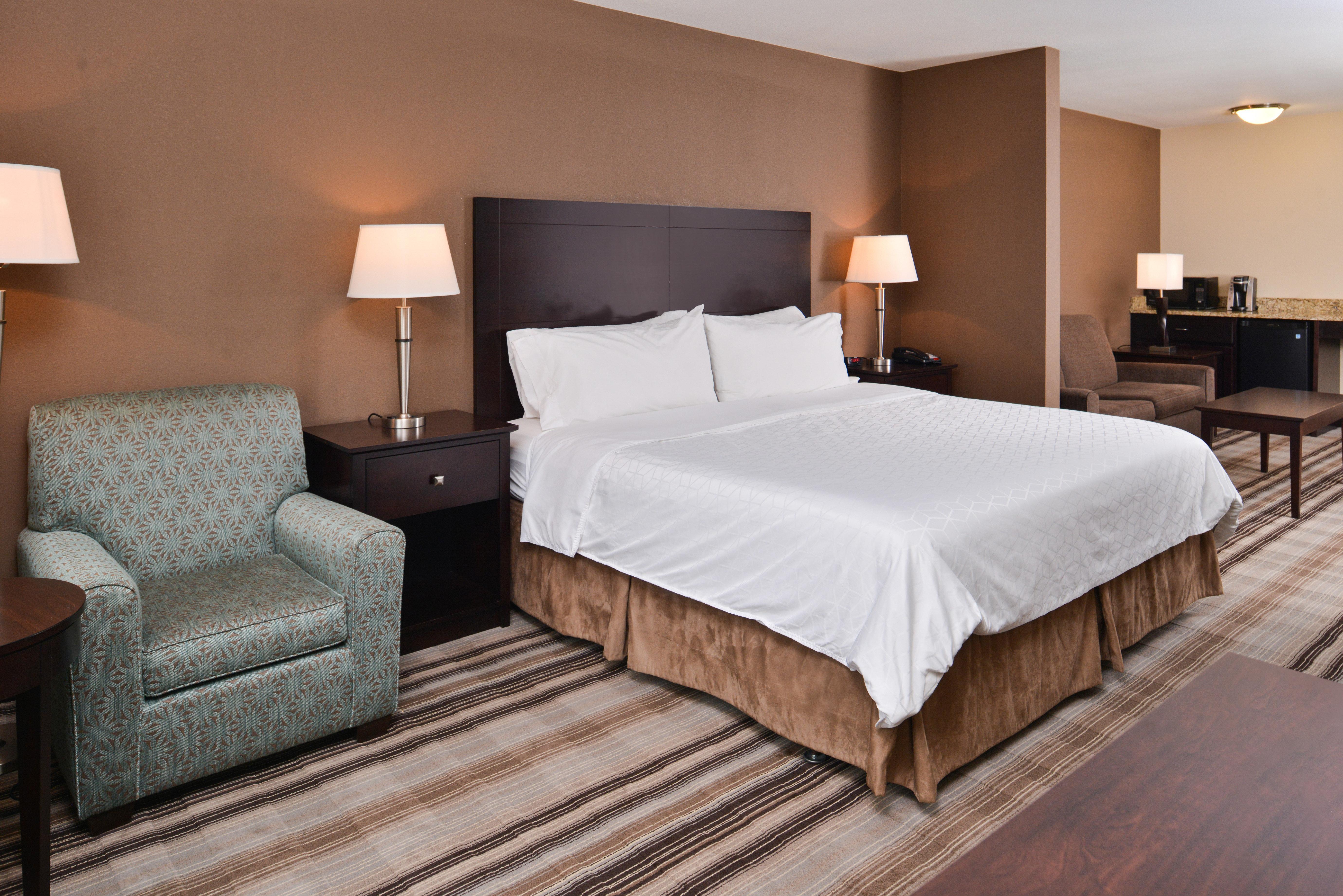 Holiday Inn Express & Suites Emporia Northwest By Ihg Luaran gambar