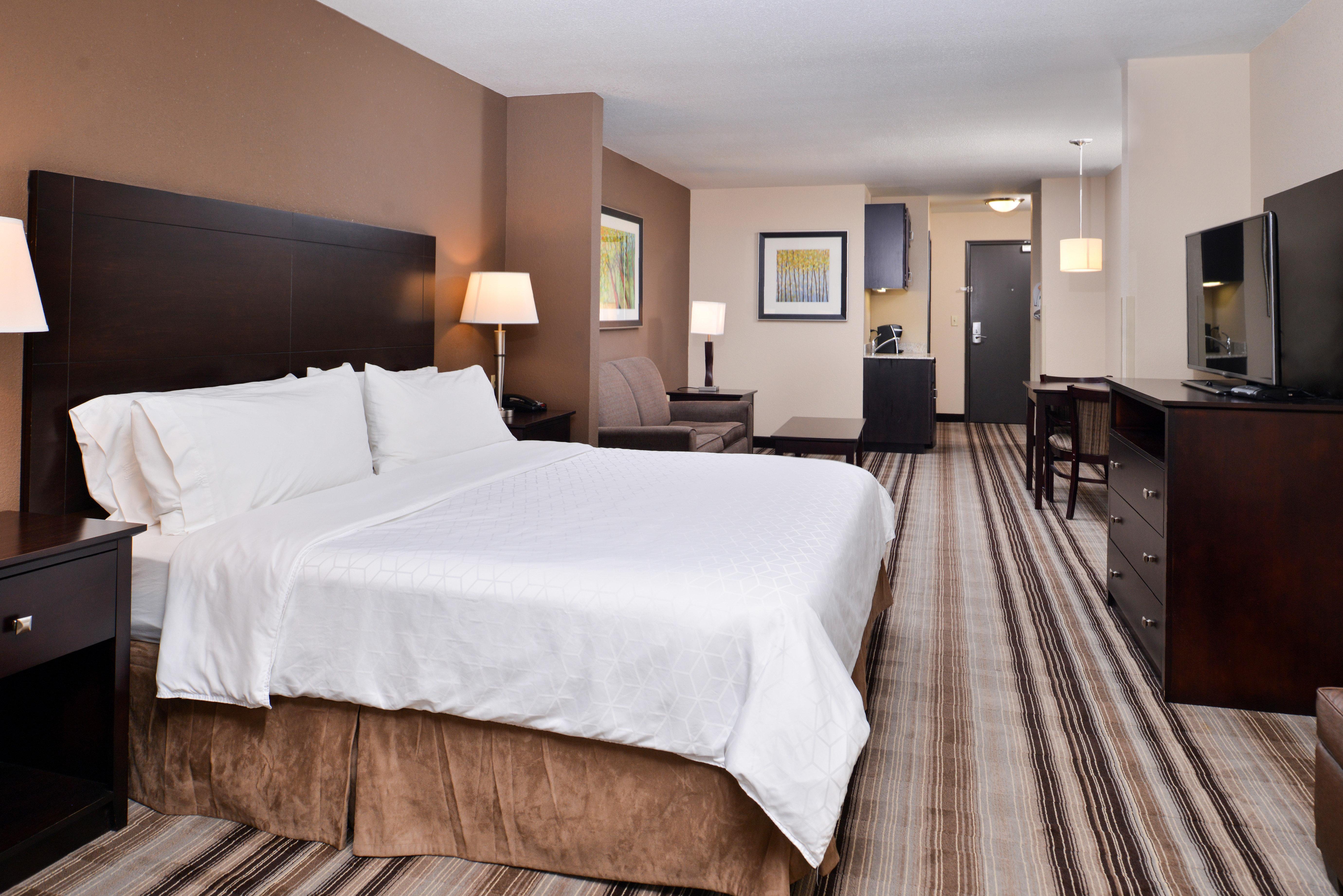 Holiday Inn Express & Suites Emporia Northwest By Ihg Luaran gambar