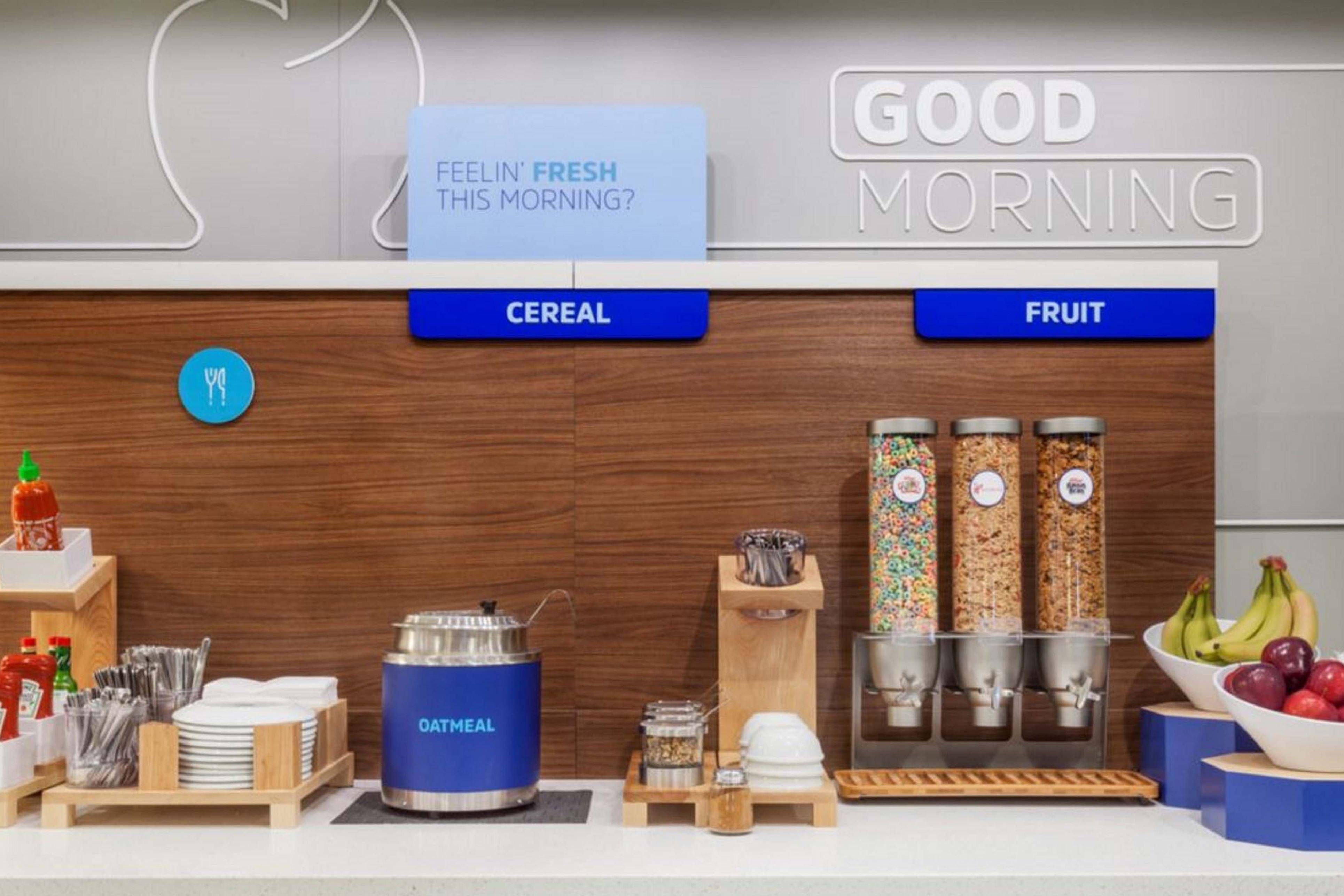 Holiday Inn Express & Suites Emporia Northwest By Ihg Luaran gambar