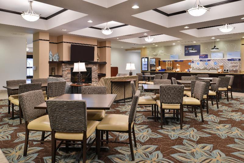 Holiday Inn Express & Suites Emporia Northwest By Ihg Luaran gambar